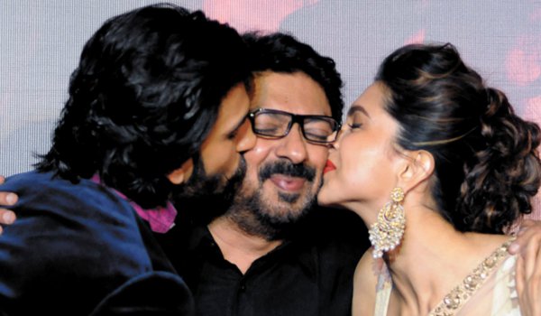 Sanjay Leela Bhansali calls off shoot, to return to mumbai