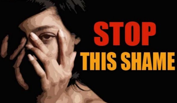 8वीं कक्षा की छात्रा के साथ कोचिंग टीचर ने किया रेप 8वीं कक्षा की छात्रा के साथ कोचिंग टीचर ने किया रेप