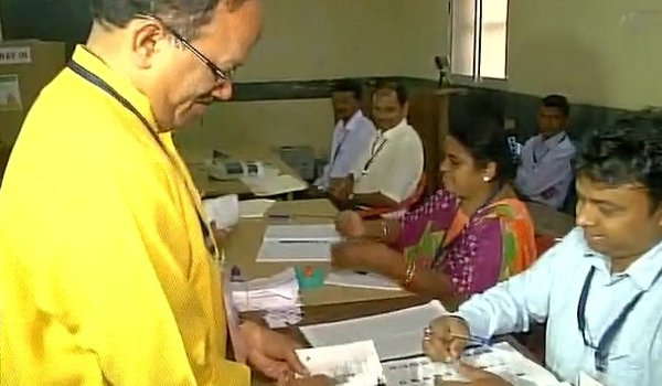गोवा में 83 फीसदी मतदान, 11 मार्च को आएगा परिणाम गोवा में 83 फीसदी मतदान, 11 मार्च को आएगा परिणाम