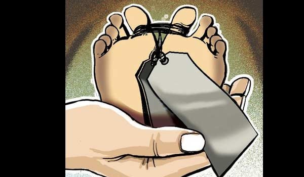 धुलिया में एक ही परिवार के 4 लोगों ने दी जान, एक जीवित बचा धुलिया में एक ही परिवार के 4 लोगों ने दी जान, एक जीवित बचा
