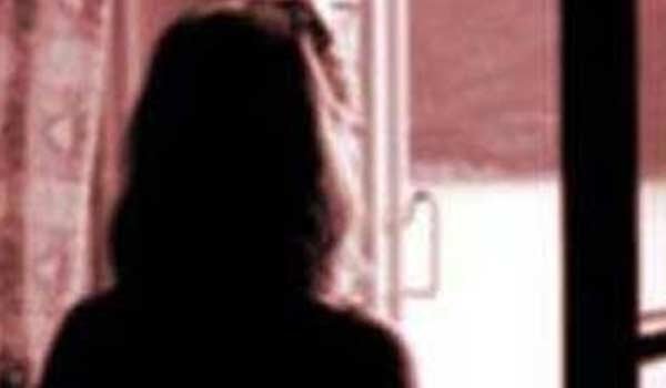 दिल्ली : घर में जबरन घुसकर महिला के साथ रेप दिल्ली : घर में जबरन घुसकर महिला के साथ रेप