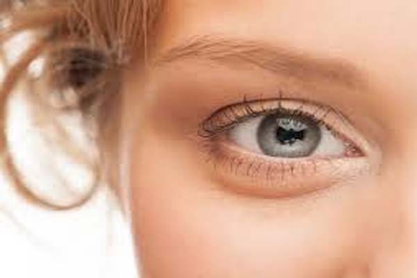 आंखों की ज्योति को बढ़ाएं इन आहार से