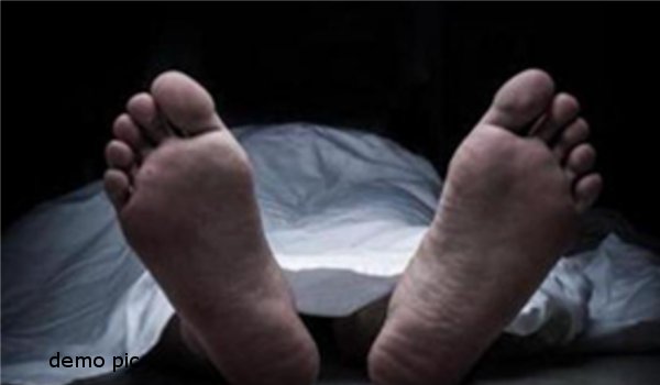 सेना के धर्मगुरु दिनेश मिश्रा की सुसाइड को परिजनों ने बताया मर्डर सेना के धर्मगुरु दिनेश मिश्रा की सुसाइड को परिजनों ने बताया मर्डर