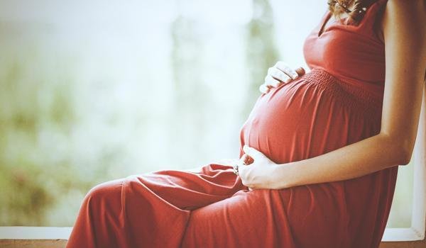 गर्भवती बनकर मांगी मदद, तीन युवतियों ने छात्र को लूटा गर्भवती बनकर मांगी मदद, तीन युवतियों ने छात्र को लूटा