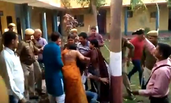 कोटा में भाजपा कार्यकर्ताओं पर पुलिस ने भांजी लाठियां, थाने में बवाल