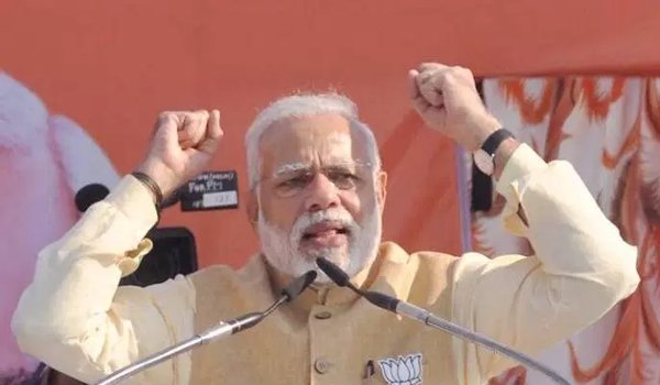 पीएम मोदी चुनावी रंगत में नजर आए, विपक्षियों पर हमला बोला पीएम मोदी चुनावी रंगत में नजर आए, विपक्षियों पर हमला बोला