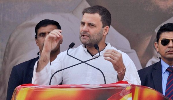 मोदी जी! आप पीएम हैं, अभी कीजिए किसानों की कर्जमाफी: राहुल मोदी जी! आप पीएम हैं, अभी कीजिए किसानों की कर्जमाफी: राहुल
