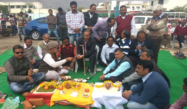 अजयमेरु प्रेस क्लब के प्रस्तावित भवन की नींव का पूजन अजयमेरु प्रेस क्लब के प्रस्तावित भवन की नींव का पूजन