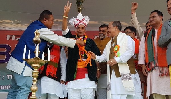 भाजपा के विजन डॉक्यूमेंट में अवरोध मुक्त मणिपुर का नारा भाजपा के विजन डॉक्यूमेंट में अवरोध मुक्त मणिपुर का नारा