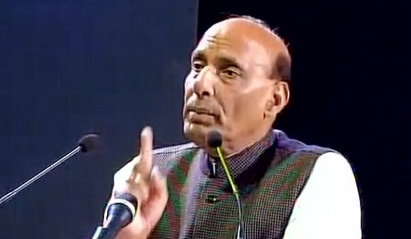 मणिपुर के आर्थिक अवरोध के पीछे कांग्रेस का षड्यंत्र : गृह मंत्री राजनाथ सिंह मणिपुर के आर्थिक अवरोध के पीछे कांग्रेस का षड्यंत्र : गृह मंत्री राजनाथ सिंह