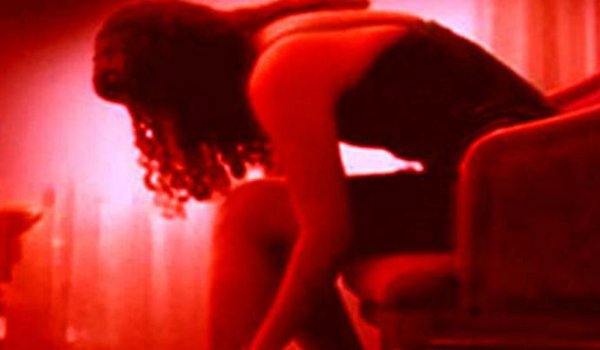बालुरघाट : सेक्स रैकेट में लिप्त 5 महिलाओं समेत 8 अरेस्ट