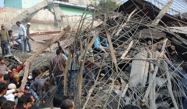 कानपुर : मलबा हटाते ही निकले दो लापता मजदूरों के शव