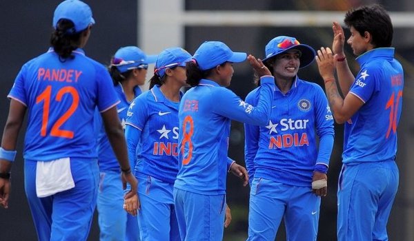 महिला क्रिकेट में भारतीय टीम ने पाकिस्तान को 7 विकेट से हराया