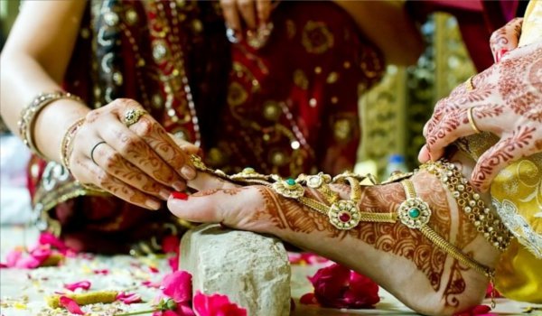अब लड़की की शादी में 500 और लड़के की शादी में 400 मेहमान ही बुलाए जा सकेंगे अब लड़की की शादी में 500 और लड़के की शादी में 400 मेहमान ही बुलाए जा सकेंगे