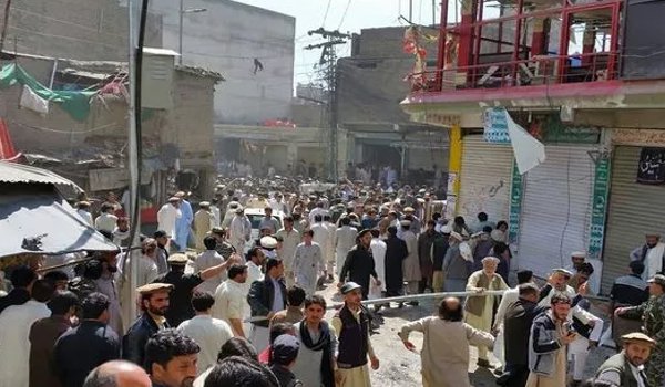 पाकिस्तान में मस्जिद को निशाना बनाकर विस्फोट, 24 की मौत, 100 घायल