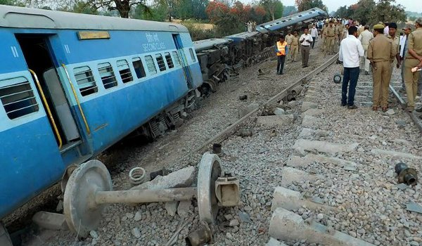 महोबा रेल हादसा : यूपी सरकार ने किया मुआवजे का ऐलान