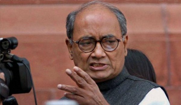 प्रधानमंत्री मोदी नहीं हैं ‘भगवान’: दिग्विजय सिंह प्रधानमंत्री मोदी नहीं हैं ‘भगवान’: दिग्विजय सिंह