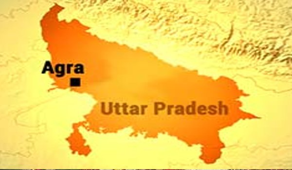 डम्पर ने 5 ऑटो को रौंदा, महिला सहित 7 लोगों की मौत डम्पर ने 5 ऑटो को रौंदा, महिला सहित 7 लोगों की मौत