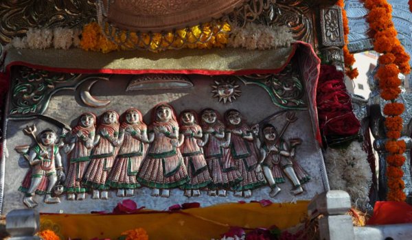 थारी मोह माया ने छोड क्रोध ने तज रे, हरि ने भज ले थारी मोह माया ने छोड क्रोध ने तज रे, हरि ने भज ले
