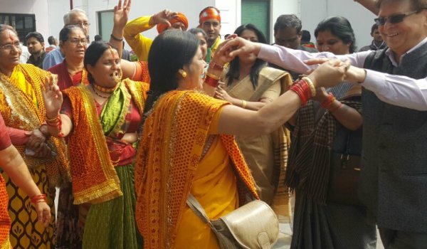 सपा-बसपा कांग्रेस कार्यालय में सन्नाटा, भाजपा में जीत का जश्न