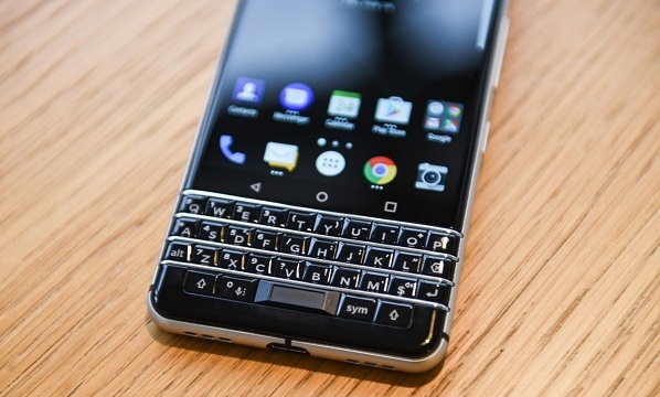 BLACKBERRY KEYONE SMARTPHONE गैलरी के लिए यहां क्लिक करें