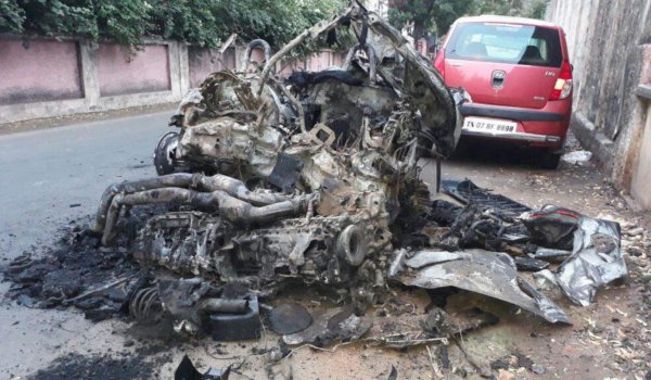 racer Ashwin Sundar, wife charred to death after their BMW car catches fire in chennai