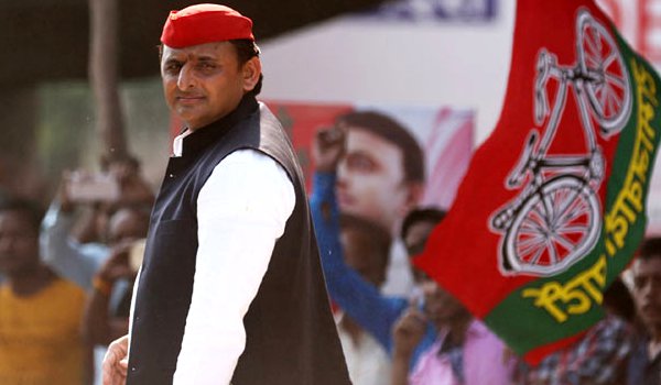 अभिशाप या परंपरा : CM की कुर्सी पर दोबारा बैठने का कोई न बना सका इतिहास अभिशाप या परंपरा : CM की कुर्सी पर दोबारा बैठने का कोई न बना सका इतिहास