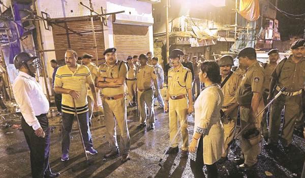 लखीमपुर खीरी के हालात काबू में, फोर्स तैनात, कर्फ्यू जारी