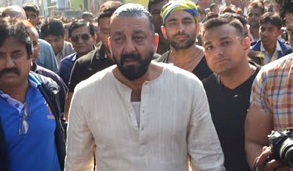आगरा के जाम से जूझे संजय दत्त, रिक्शा पर हुये सवार आगरा के जाम से जूझे संजय दत्त, रिक्शा पर हुये सवार