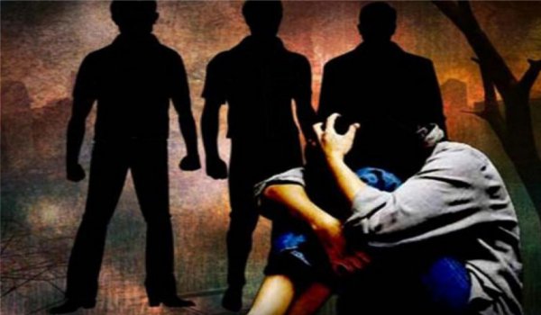 girl kidnapped, gangraped by neigbour and his friends in kanpur