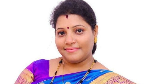 मिनाक्षी शिंदे ठाणे की निर्विरोध महापौर मिनाक्षी शिंदे ठाणे की निर्विरोध महापौर