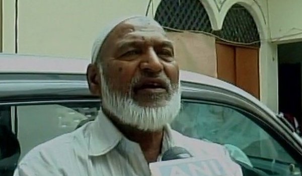 सैफुल्लाह के पिता ने शव लेने से किया इंकार, बोले-बेटा निकला देशद्रोही सैफुल्लाह के पिता ने शव लेने से किया इंकार, बोले-बेटा निकला देशद्रोही