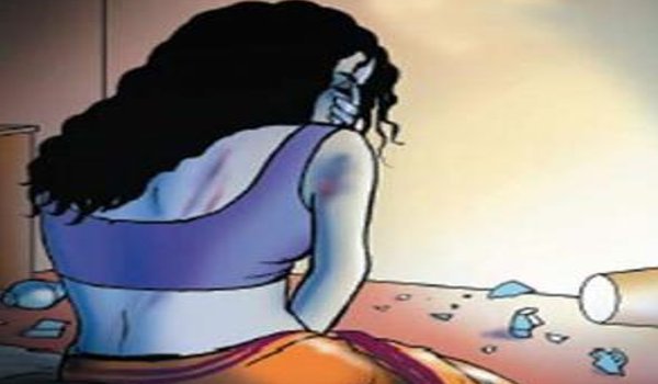 बैंक लोन दिलाने का झांसा देकर फूफा ससुर ने लूटी अस्मत बैंक लोन दिलाने का झांसा देकर फूफा ससुर ने लूटी अस्मत
