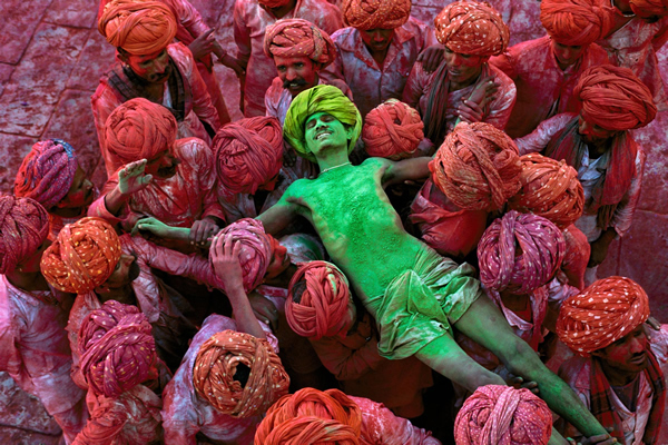 How to believe Holi festival in different places in India
