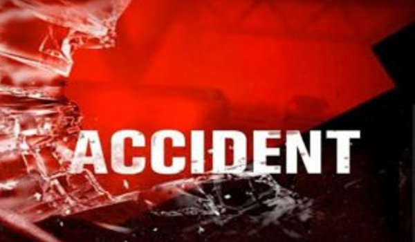 जबलपुर : कार पुलिया से गिरी, 4 लोगों की मौत जबलपुर : कार पुलिया से गिरी, 4 लोगों की मौत