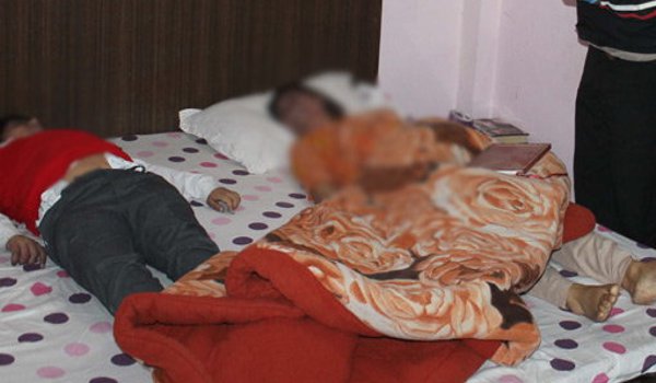 मेरठ : पत्नी-बेटी को दिया जहर, खुद लगाई फांसी मेरठ : पत्नी-बेटी को दिया जहर, खुद लगाई फांसी