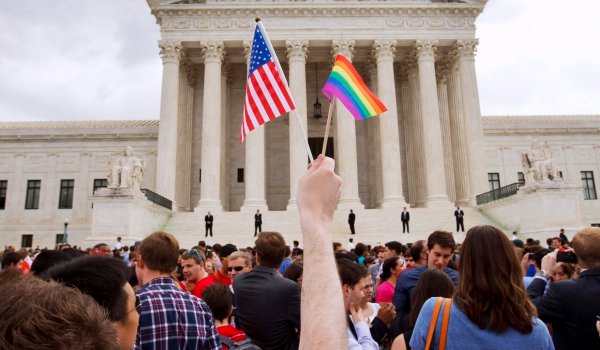 अमरीका में समलैंगिक शादी की सुविधाओं को चुनौती