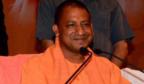 सीएम योगी के तीन बिन्दु बनाएंगे सरकार की राह को आसान सीएम योगी के तीन बिन्दु बनाएंगे सरकार की राह को आसान
