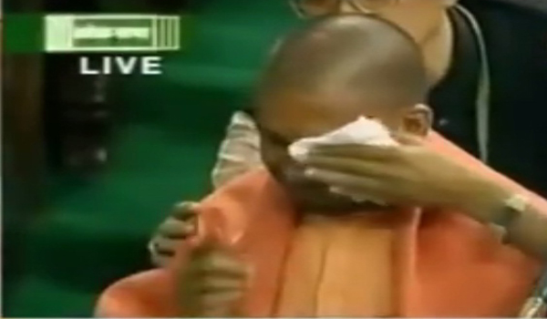 जानिए…दस साल दस दिन पहले संसद में क्यों रोए थे योगी आदित्यनाथ