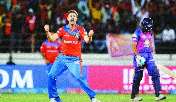 IPL 2017 : एक ही दिन सैमुअल बद्री और एंड्रयू टाई का हैट्रिक का कारनामा IPL 2017 : एक ही दिन सैमुअल बद्री और एंड्रयू टाई का हैट्रिक का कारनामा