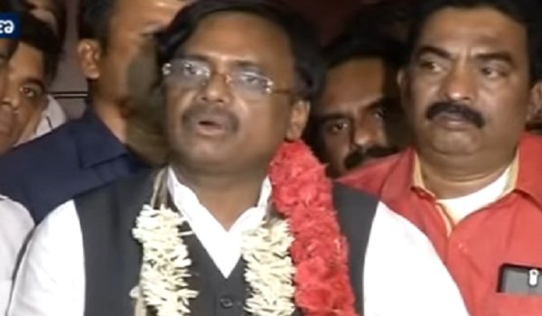 हैदराबाद क्रिकेट संघ के नए अध्यक्ष होंगे जी विवेकानंद हैदराबाद क्रिकेट संघ के नए अध्यक्ष होंगे जी विवेकानंद
