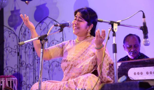 उस्ताद बिस्मिल्लाह खान का किरदार निभाएं आमिर खान : सोमा घोष उस्ताद बिस्मिल्लाह खान का किरदार निभाएं आमिर खान : सोमा घोष