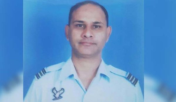 कोलकाता : वायु सेना अधिकारी की बालकनी से गिरकर मौत