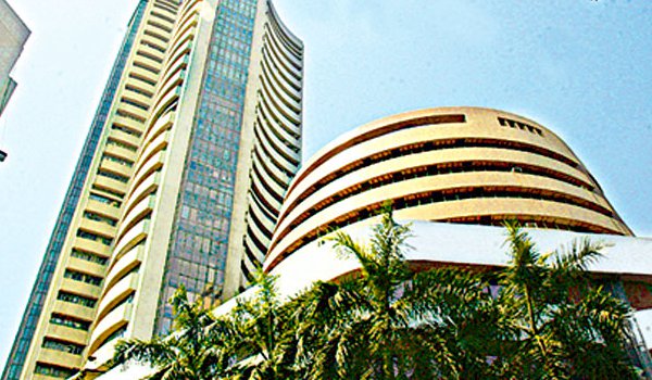 Sensex ends down over 224 points, nifty falls to 9429 on profit booking, US political woes