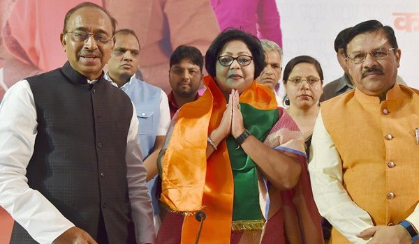 Barkha singh joins BJP, says Congress ideology dead