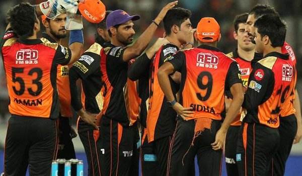 IPL 2017 : संघर्ष के बाद भी सनराइजर्स से 15 रनों से हारी दिल्ली