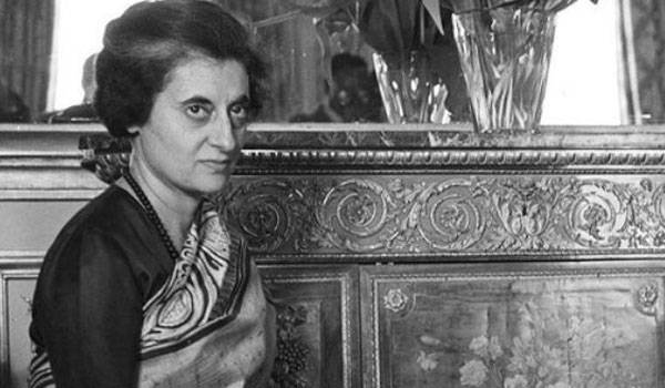 इंदिरा गांधी से जुड़े संग्रह की चीजें मुुंबई में नीलामी में बिकी