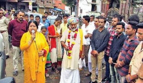 गौ रक्षक साध्वी कमल दीदी ने की विवादास्पद टिप्पणी,  पढें क्या बोलीं