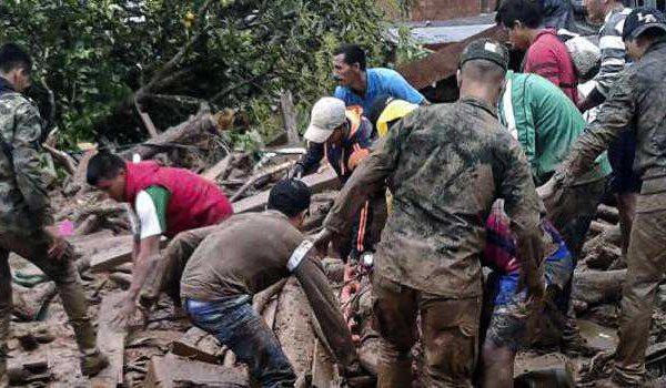 कोलम्बिया में भूस्खलन और बाढ़ से 254 लोगों की मौत कोलम्बिया में भूस्खलन और बाढ़ से 254 लोगों की मौत