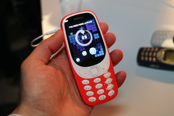 बेहद कम कीमत पर Nokia 3310 28 अप्रैल को होगा उपलब्ध
